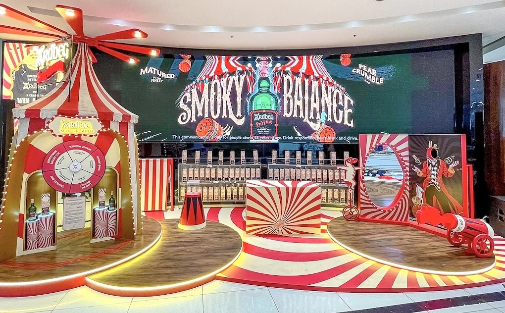 20partners Ardbeg-Day-Mumbai-airport2 Making space count: Which brands are doing it best this summer? Journal pop-ups experience