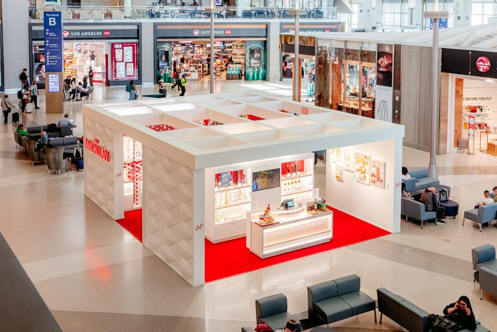 20partners LGALLEGOS_MACALLANxLAX_toselect_001-Edit-1024x683-1 Making space count: Which brands are doing it best this summer? Journal pop-ups experience