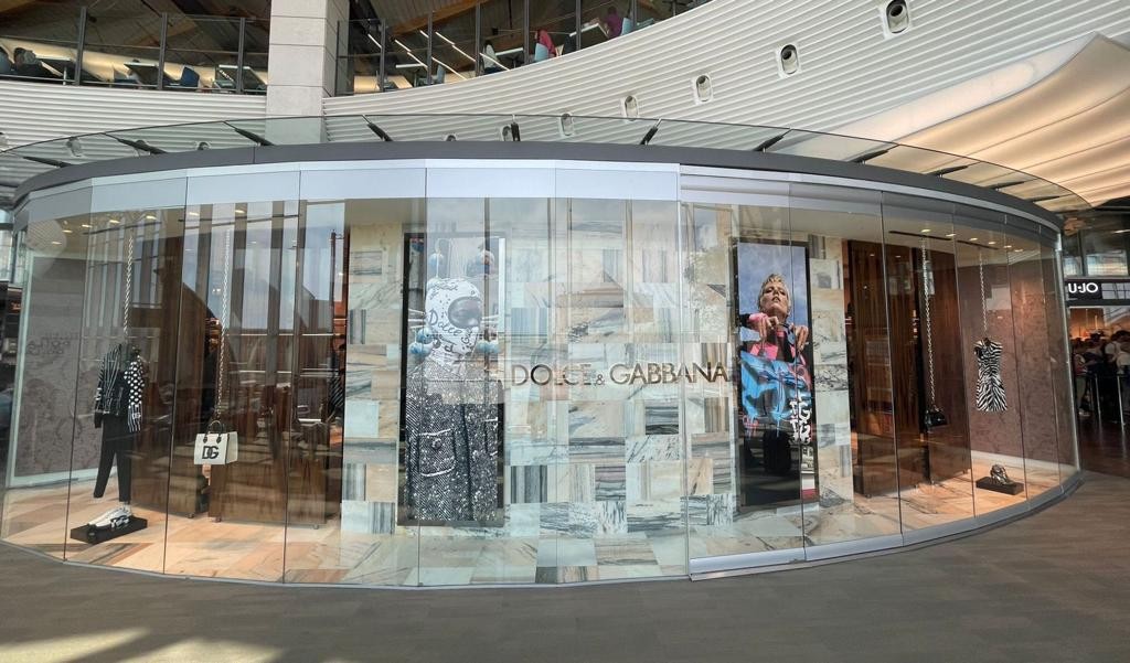20partners PHOTO-2022-08-13-14-50-17-2 Dolce & Gabbana delivers a true travel retail luxury experience with new Venice Airport store Journal  travel retail luxury 