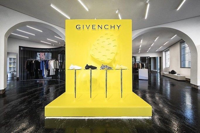 20partners Physical-stores-2 Physical stores are the new frontier for innovation Journal  physical retail luxury 